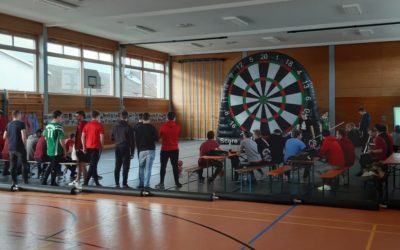 Gaudi XXL beim Winzerer Fußball-Dart-Turnier